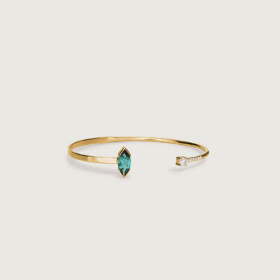 Okavanga You & Me open armband in gepolijst 18k geelgoud met 1 ct marquise groene toermalijn en diamanten